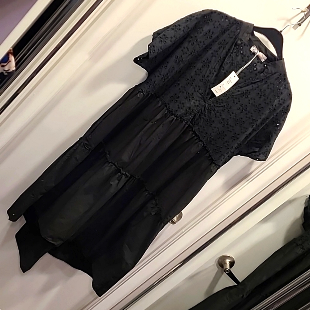 NWT s.S Paolo Tricot oversized eyelet dress